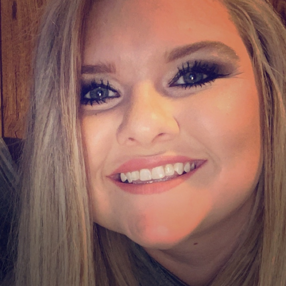 Meet your Posher, Hannah